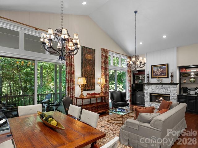 108 Little Cherokee Ridge, Hendersonville, NC 28739