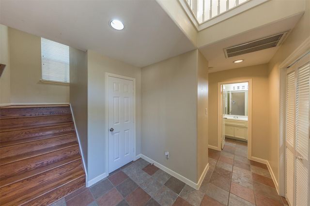 4811 Austin Street B, Houston, TX 77004