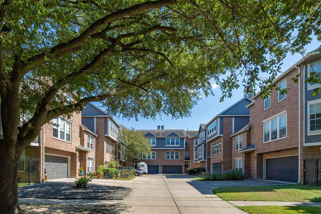4811 Austin Street B, Houston, TX 77004