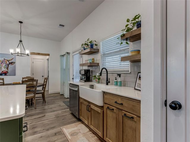 20141 Park Lane, Harrah, OK 73045