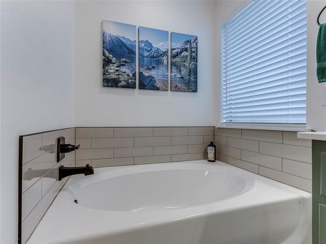 20141 Park Lane, Harrah, OK 73045