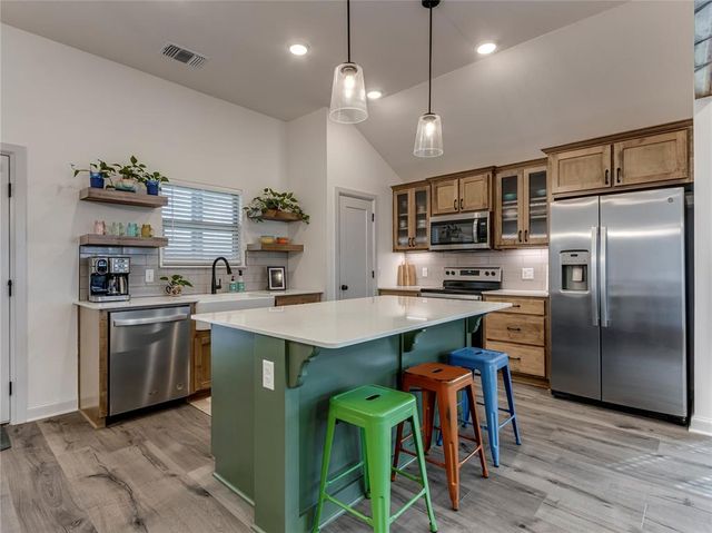 20141 Park Lane, Harrah, OK 73045