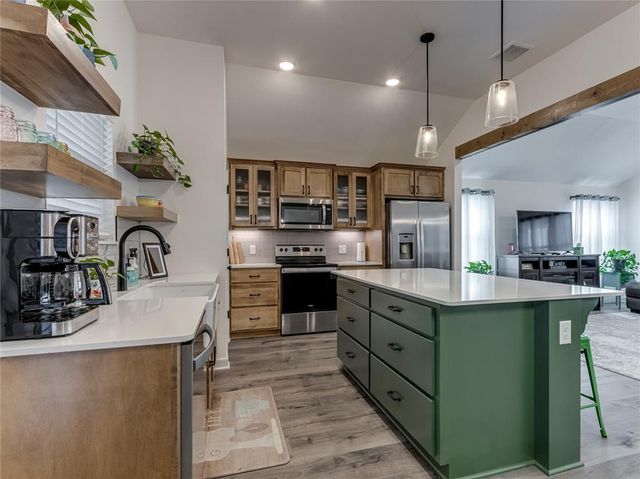 20141 Park Lane, Harrah, OK 73045