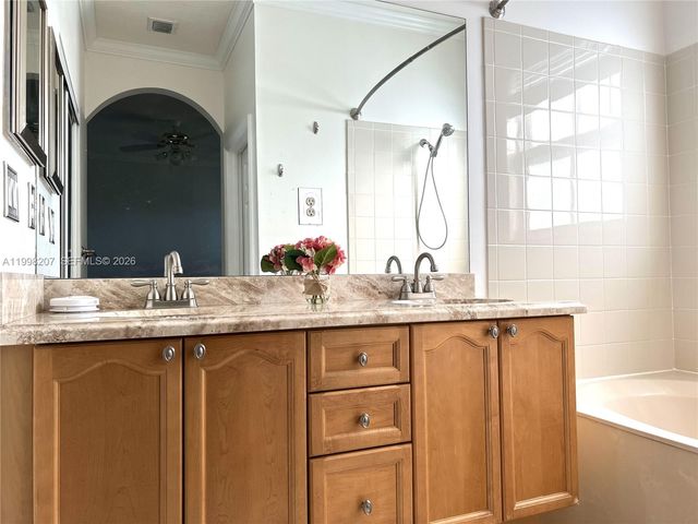 3377 Merrick Ln 707, Margate, FL 33063