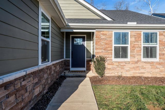 730 Cottage Dr, Columbia, TN 38401