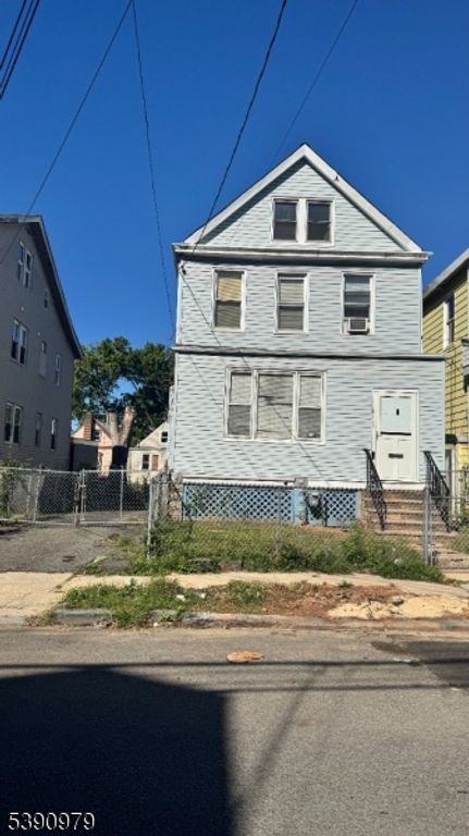 123 Alexander St, Newark City, NJ 07106
