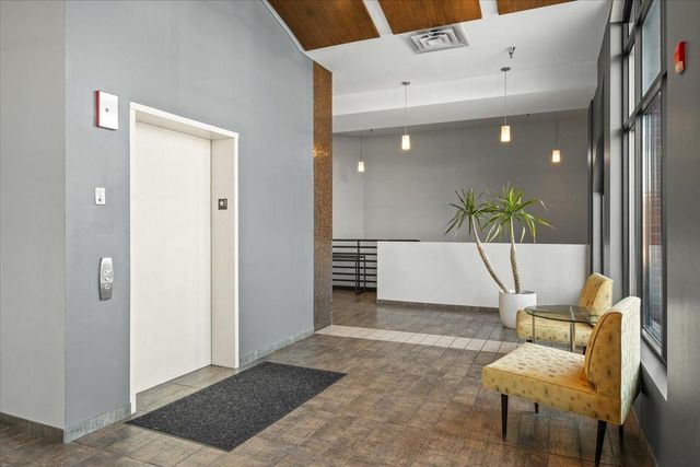 9 W Franklin Avenue 314, Minneapolis, MN 55404