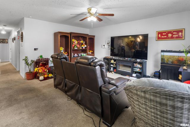 504 N 8TH Street, Herrin, IL 62948