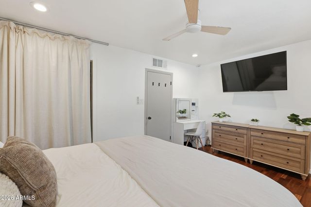 3014 E WHITTON Avenue, Phoenix, AZ 85016