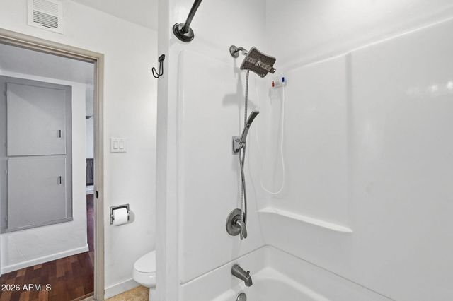 3014 E WHITTON Avenue, Phoenix, AZ 85016