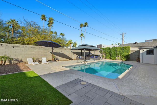 3014 E WHITTON Avenue, Phoenix, AZ 85016