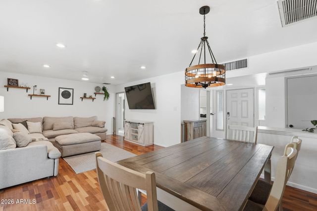 3014 E WHITTON Avenue, Phoenix, AZ 85016