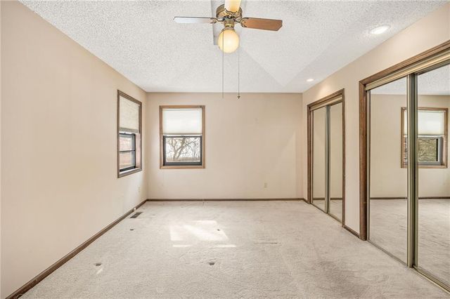 917 NW Valley Lane, Riverside, MO 64150