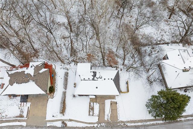 917 NW Valley Lane, Riverside, MO 64150