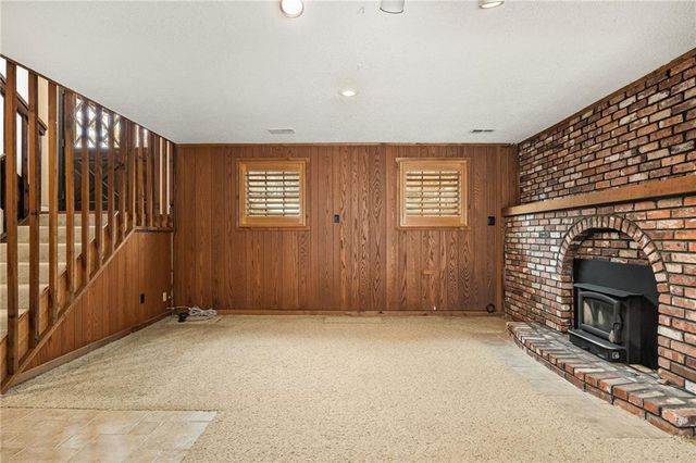 917 NW Valley Lane, Riverside, MO 64150