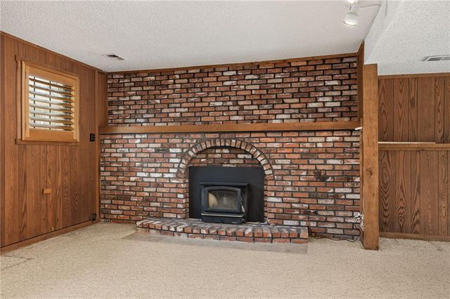 917 NW Valley Lane, Riverside, MO 64150