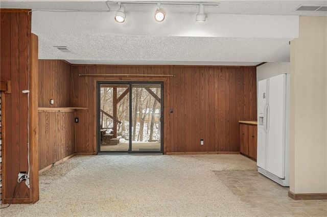 917 NW Valley Lane, Riverside, MO 64150