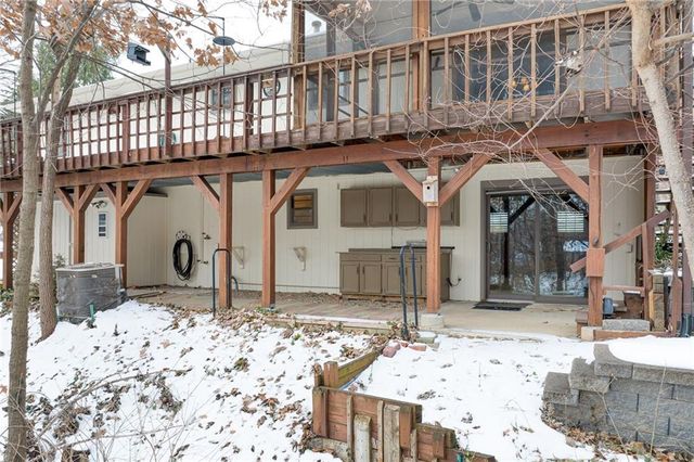 917 NW Valley Lane, Riverside, MO 64150