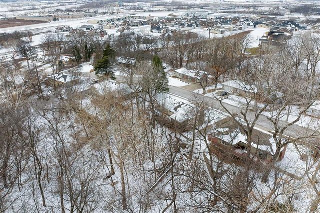 917 NW Valley Lane, Riverside, MO 64150