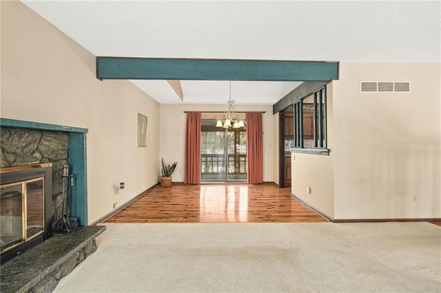 917 NW Valley Lane, Riverside, MO 64150