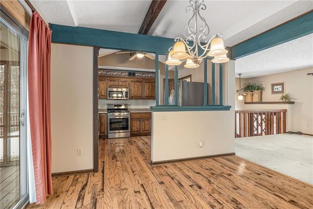 917 NW Valley Lane, Riverside, MO 64150