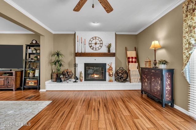 27 Heron Drive, Marlboro, NJ 07746