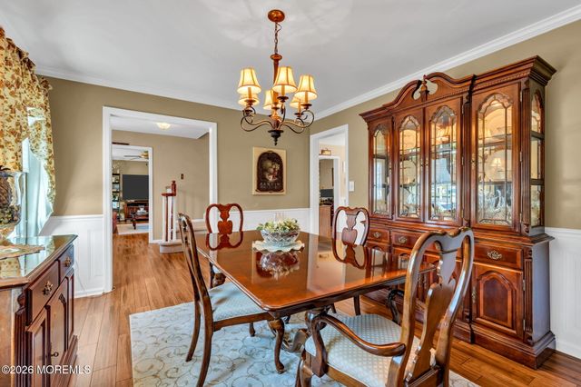27 Heron Drive, Marlboro, NJ 07746