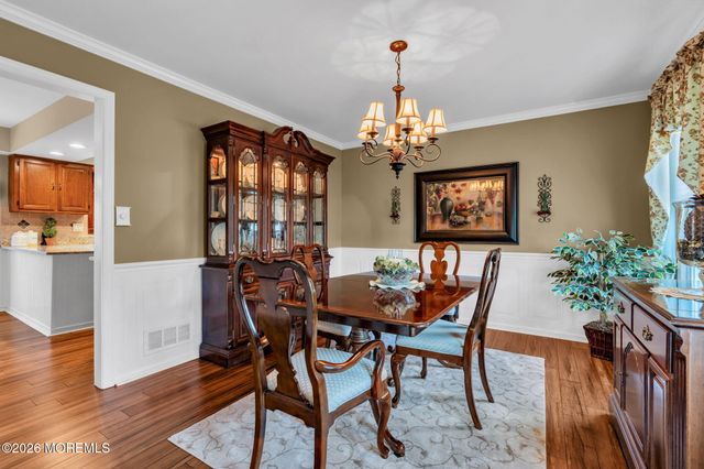 27 Heron Drive, Marlboro, NJ 07746