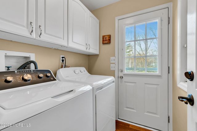 27 Heron Drive, Marlboro, NJ 07746