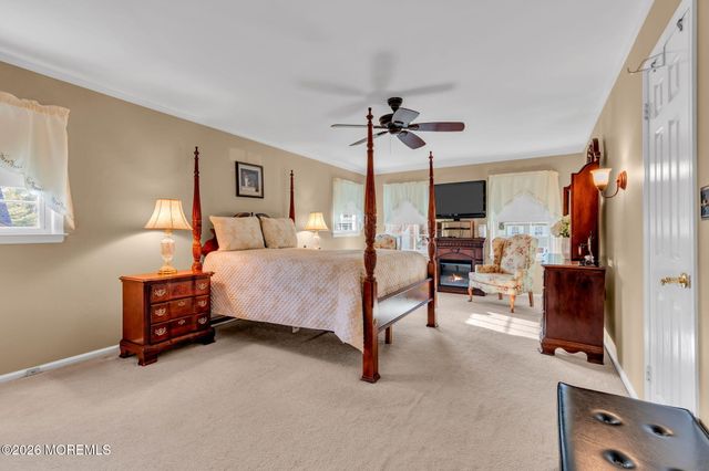 27 Heron Drive, Marlboro, NJ 07746