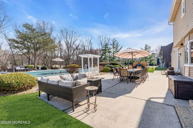 27 Heron Drive, Marlboro, NJ 07746