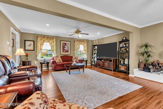 27 Heron Drive, Marlboro, NJ 07746