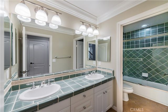 53 Sweet Bay, Irvine, CA 92603