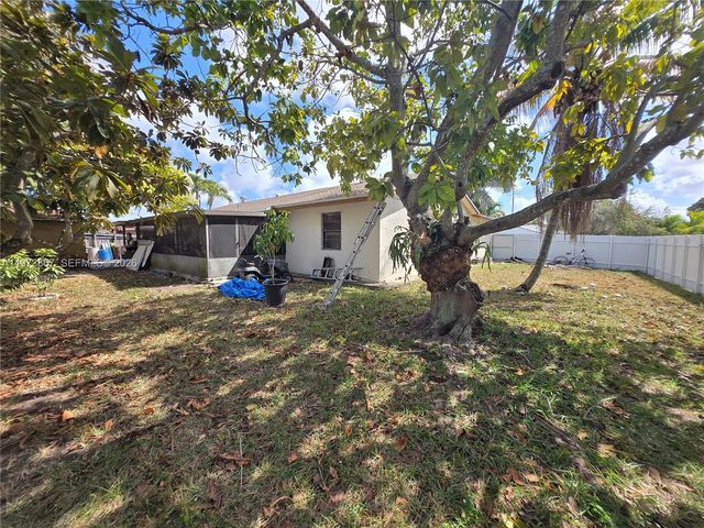 13377 SW 46th Ln, Miami, FL 33175