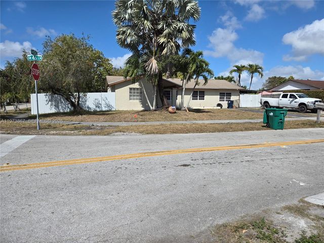 13377 SW 46th Ln, Miami, FL 33175