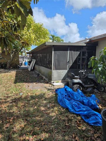 13377 SW 46th Ln, Miami, FL 33175