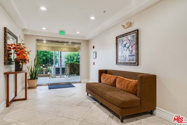 2306 Fox Hills Drive 102, Los Angeles, CA 90064