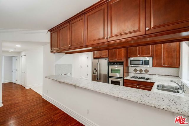 2306 Fox Hills Drive 102, Los Angeles, CA 90064