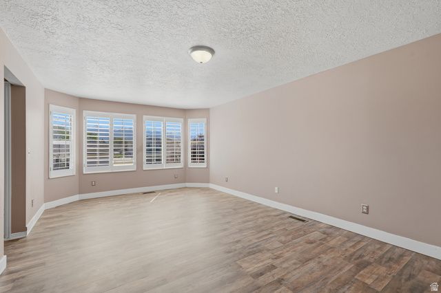 1863 S 250 W, Clearfield, UT 84015