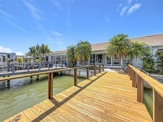 355 BOCA CIEGA POINT BOULEVARD 355, St Petersburg, FL 33708
