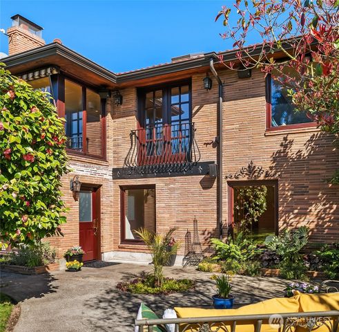 12715 Palatine Avenue N, Seattle, WA 98133