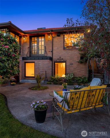 12715 Palatine Avenue N, Seattle, WA 98133