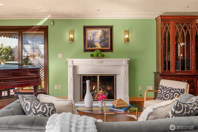 12715 Palatine Avenue N, Seattle, WA 98133