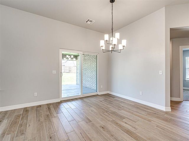 7712 Three Woods Lane, Yukon, OK 73099
