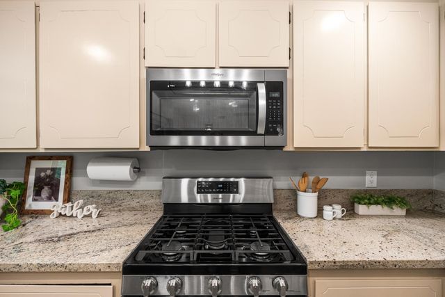 9672 Appalachian Dr, Sacramento, CA 95827