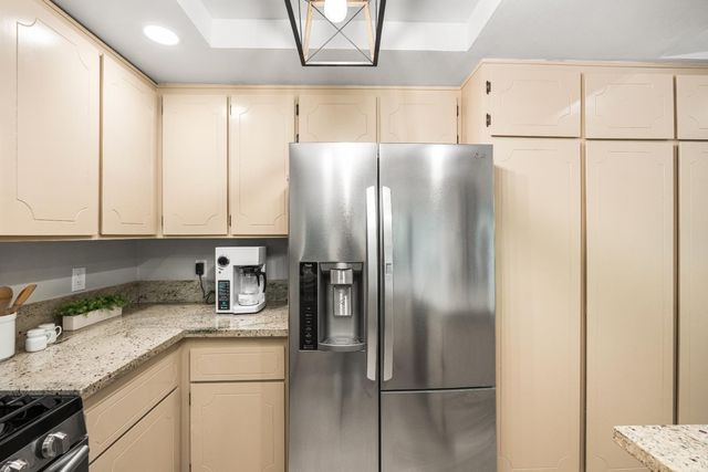 9672 Appalachian Dr, Sacramento, CA 95827