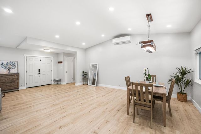 9672 Appalachian Dr, Sacramento, CA 95827