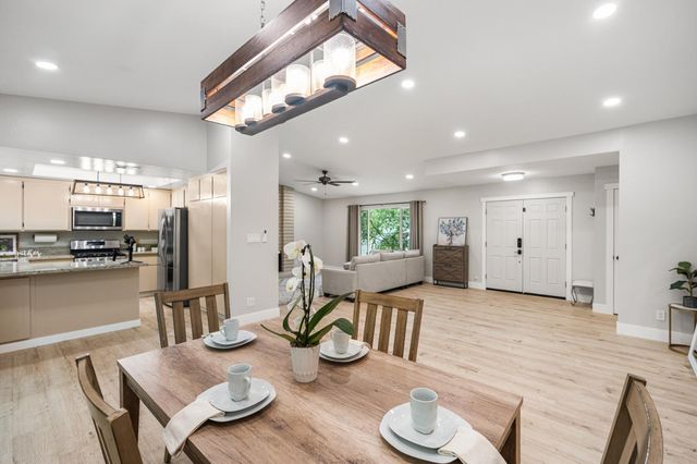 9672 Appalachian Dr, Sacramento, CA 95827