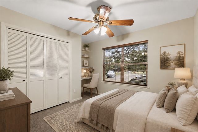 6204 London Circle, Bryan, TX 77802