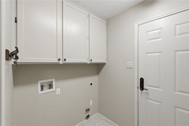 6204 London Circle, Bryan, TX 77802